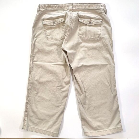 Levi's Mid-Rise Twill Capri Pants, Size 12, Beige Casual Pants - Picture 5 of 9